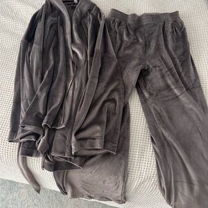 Skims Soft Gray Lounge Wear robe only